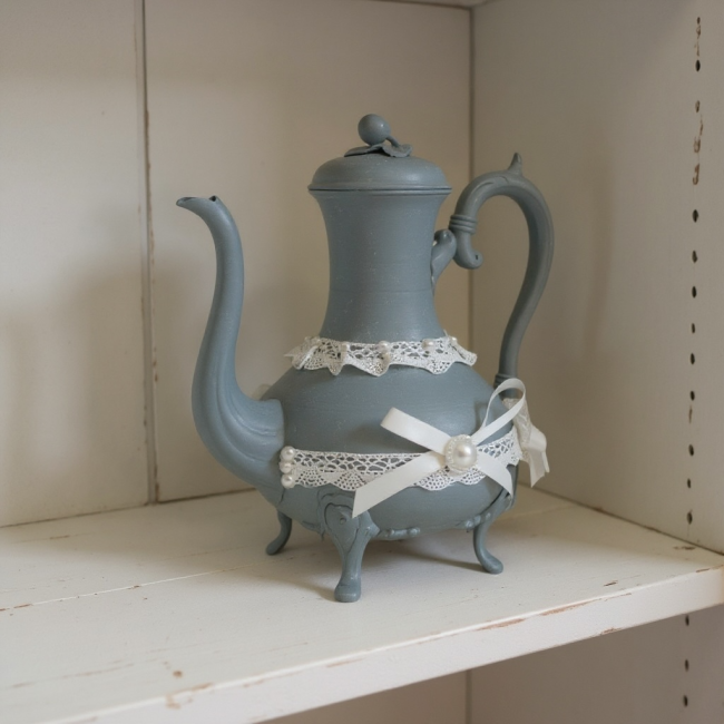 nspiration déco shabby chic avec cafetière ancienne