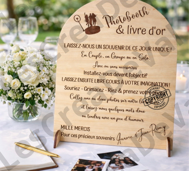Panneau photobooth mariage personnalisé en bois avec livre d’or et stylo ambiance mariage élégant