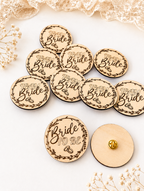 Lot de pins Team Bride en bois pour équipe de la future mariée EVJF