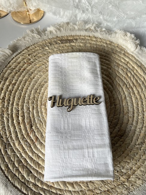 Prénom en bois personnalisé en écriture typographie 1