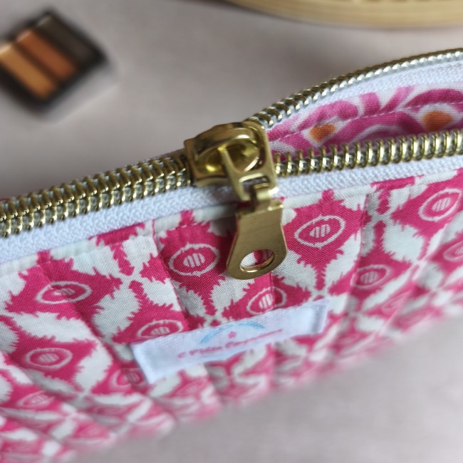 Trousse plate matelas. Bali Fuchsia (c)