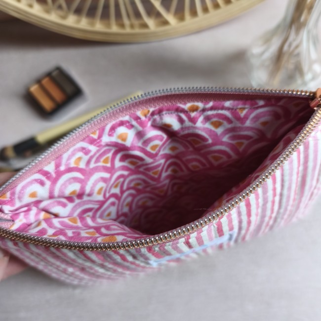 Trousse plate matelas.rayé rose (c)