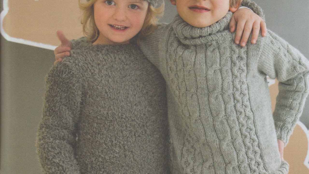 Pull et Bonnet enfant tricoté en Fashion Fur aspect fourrure