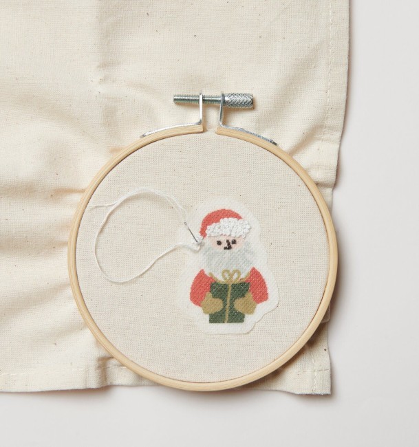 Kit de broderie Stick & Stitch - Père Noël 13 motifs