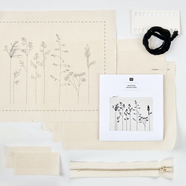 Kit de broderie avec motifs pré-déssinés - "POCHETTE FLEURS ET HERBES" 22,5 x 17,5 cm Rico Design Kit de broderie avec motifs pré-déssinés - "POCHETTE FLEURS ET HERBES" 22,5 x 17,5 cm Rico Design