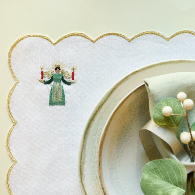 Set de table à broder 100% coton Or/Blanc - 35 x 50 cm  Vendu par 2 Sets Set de table à broder 100% coton Or/Blanc - 35 x 50 cm  Vendu par 2 Sets