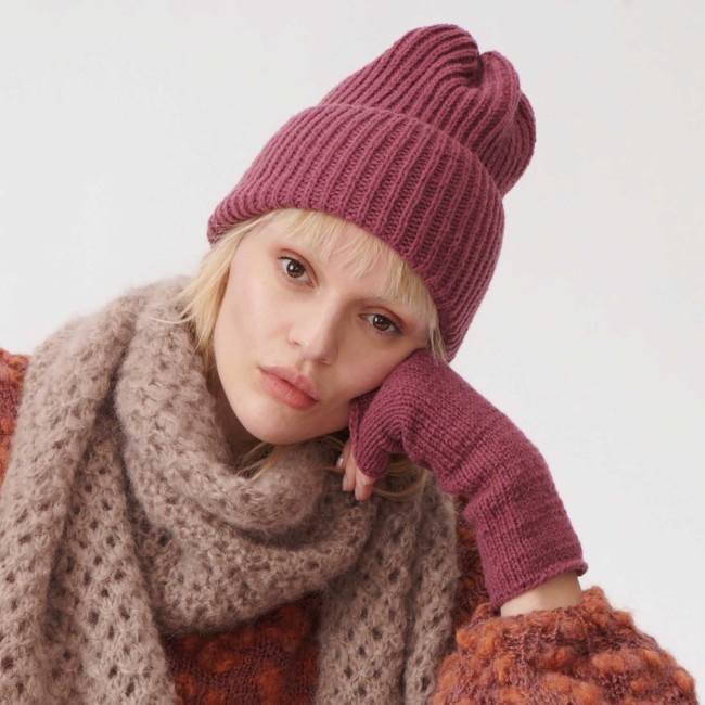 Luxury Super 100 Superfine Wool dk - 014 Lilas 50 GR 165 M Luxury Super 100 Superfine Wool dk - 014 Lilas 50 GR 165 M