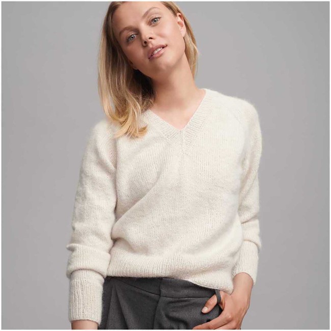 Essentials Fine Fine Merino - 004 Cerise 50 GR 200 M Rico Design