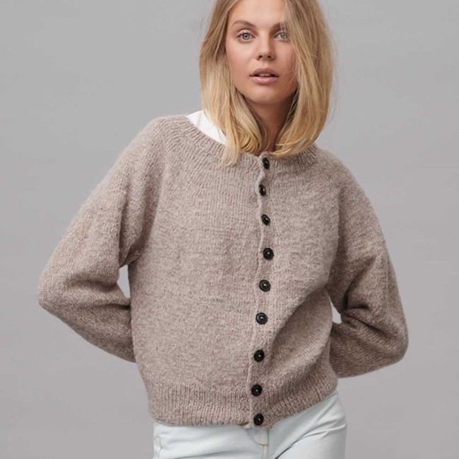 Essentials Fine Fine Merino - 004 Cerise 50 GR 200 M Rico Design