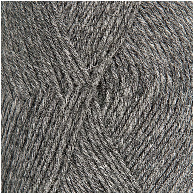 Superba premium 4 fils - 015 Gris mélangé 50 GR 190 M Superba premium 4 fils - 015 Gris mélangé 50 GR 190 M