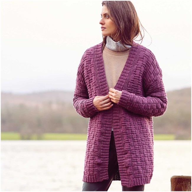 Essentials Merino dk - 83 Magenta 50 GR 120 M