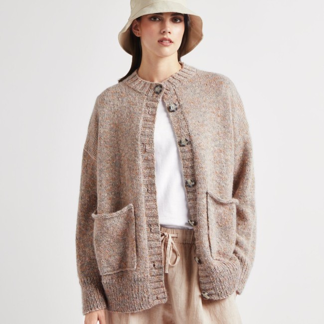 Essentials Baby Alpaca Loves Silk - 014 Poussière 25 GR 200 M Essentials Baby Alpaca Loves Silk - 014 Poussière 25 GR 200 M