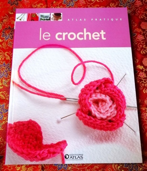 Livre Le crochet des éditions Atlas Pratique