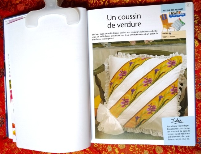 Livre Point de croix des éditions Atlas Pratique