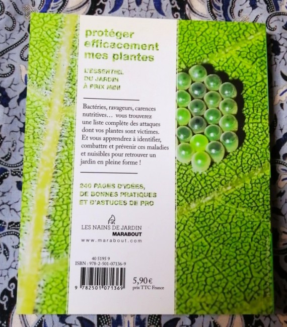 livre Protèger éfficacement mes plantes contre les nuisibles et maladies de Steven Bradley