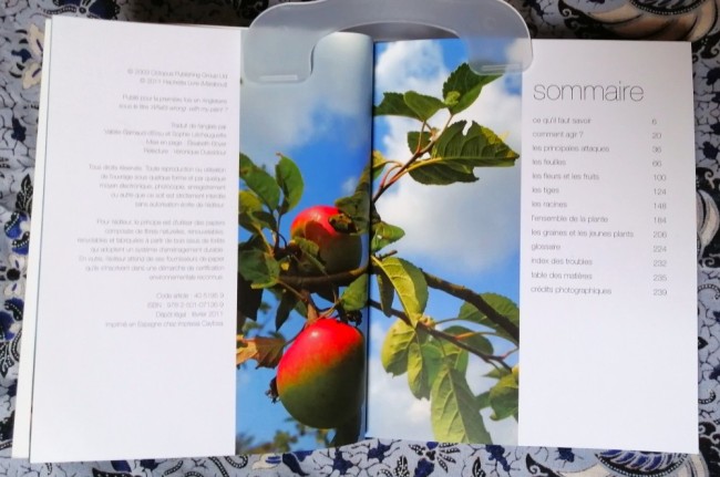 livre Protèger éfficacement mes plantes contre les nuisibles et maladies de Steven Bradley