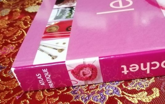 Livre Le crochet des éditions Atlas Pratique