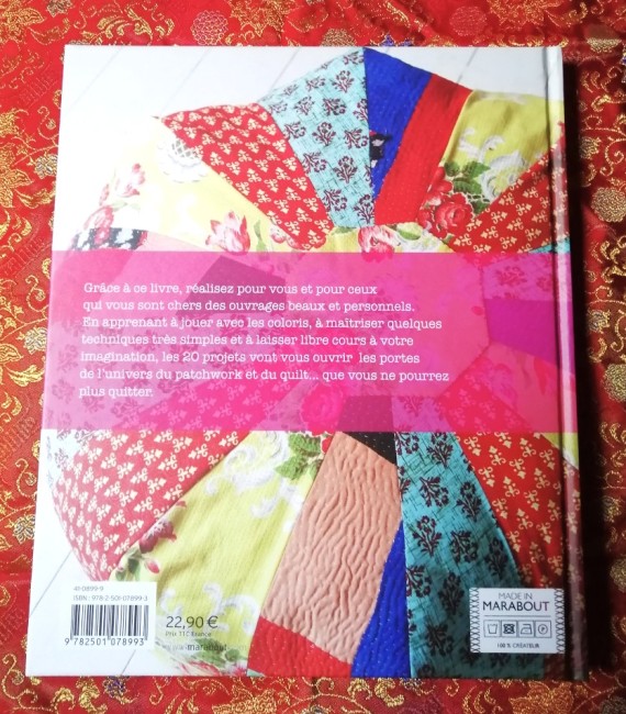 Livre Patchworks et Quilts de Cassandra Ellis éditions marabout