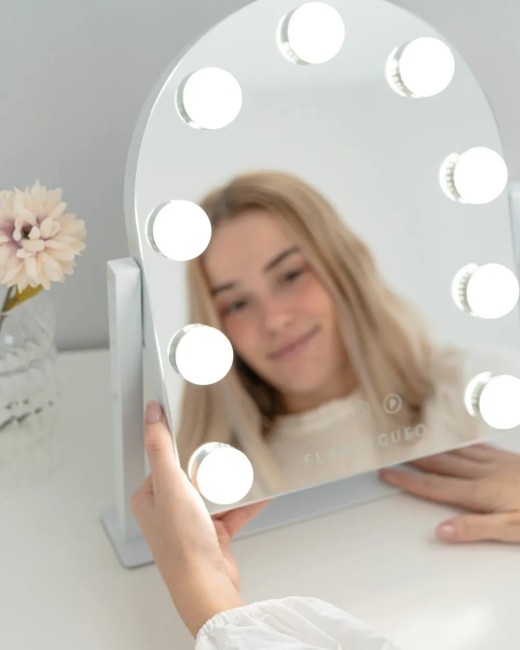 espejo-luces-led-arqueado-erinflamingueo-7472173.webp