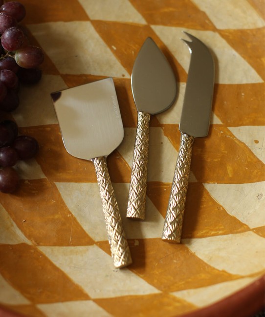 chameli-cheese-set-of-3-doing-goods-1.30.40.014.921.4-aw22-christmas-shoot-1-web