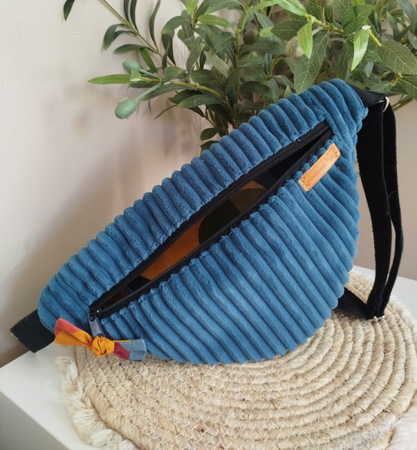 Sac Banane Femme Bleu Canard en Velours Côtelé – Fait Main & Made in France