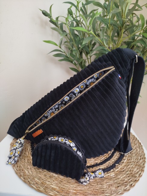 Grand sac banane femme doux noir fleurs