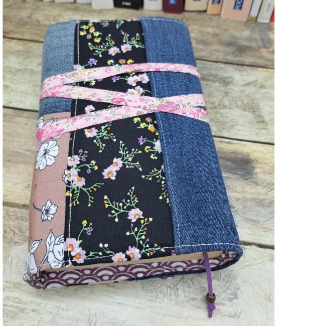Couverture livre en tissu fait main, couvre livre de poche, cache couverture en tissu coton - vue 2 Couverture livre en tissu fait main, couvre livre de poche, cache couverture en tissu coton - vue 2