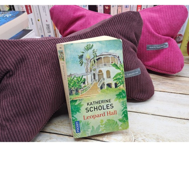 Coussin de lecture personnalisé fait main, repose livre en tissu simili cuir, coton et jeans Coussin de lecture personnalisé fait main, repose livre en tissu simili cuir, coton et jeans