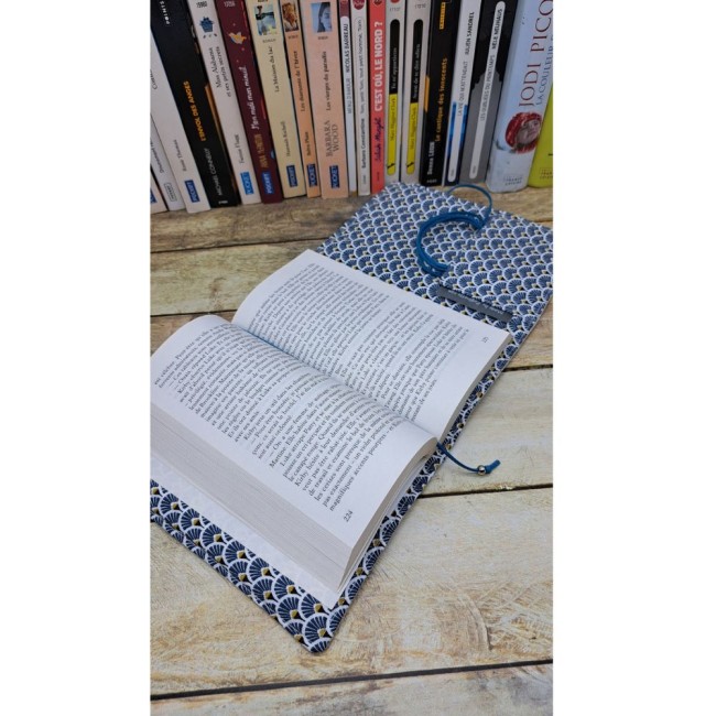 Couverture livre en tissu fait main, couvre-livre de poche, cache couverture en tissu coton - vue 5 Couverture livre en tissu fait main, couvre-livre de poche, cache couverture en tissu coton - vue 5