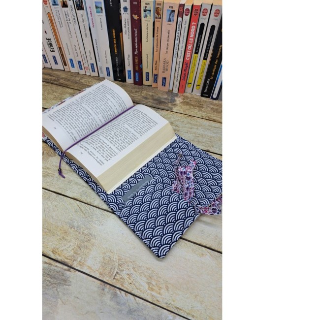 Couverture livre en tissus fait main, couvre livre de poche, cache couverture en tissu coton beige - vue 5 Couverture livre en tissus fait main, couvre livre de poche, cache couverture en tissu coton beige - vue 5