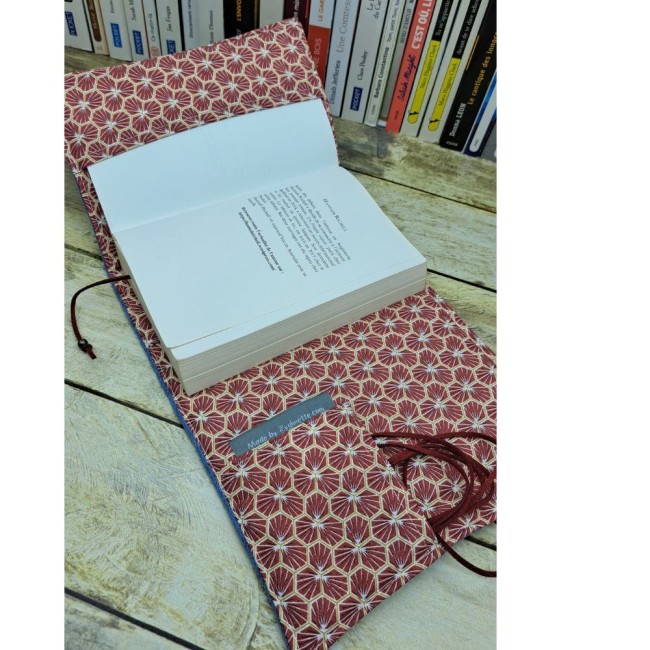 Couverture livre en tissu fait main, couvre livre de poche, cache couverture en tissu coton - vue 4 Couverture livre en tissu fait main, couvre livre de poche, cache couverture en tissu coton - vue 4