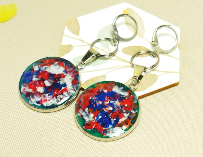 Boucles d'oreilles "Mosaïque Chromatique"  Cabochons Pictureaux ronds multicolores -  Attaches à levier hypoallergéniques