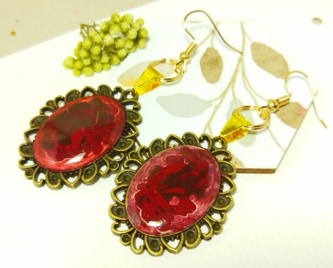 Boucles d'oreilles Cabochons Pictureaux rouges -  Peinture abstraite effet aquarelle.-  Pièce unique