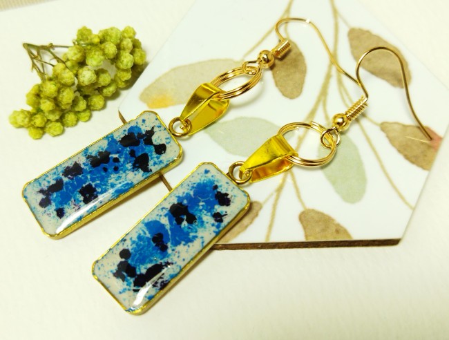 Boucles d'oreilles "Éclat d'Azur" -  Cabochons pictureaux abstraits peints à la main -  Pièce unique