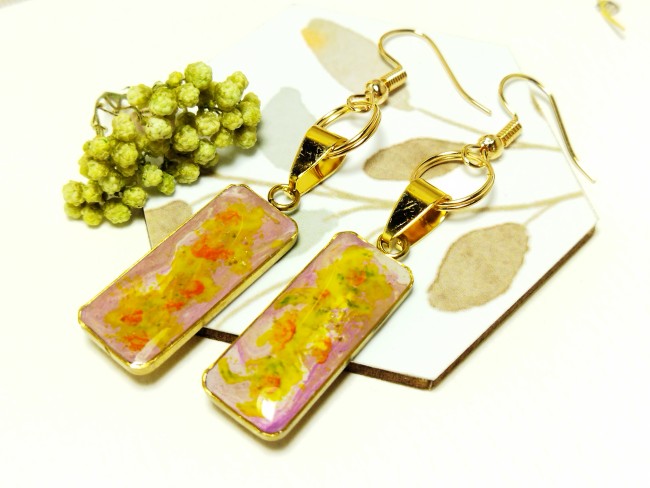 Boucles d'oreilles pendantes "Éclat de Soleil" -  Cabochons pictureaux peints à la main - Pièce unique