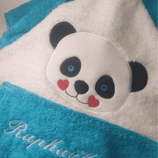 cape-de-bain-bébé-turquoise-brodé-panda-personnalisé-prénom