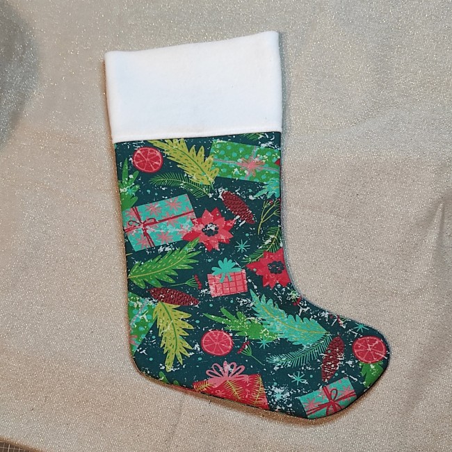chaussette de noel verte sapin cadeau pin