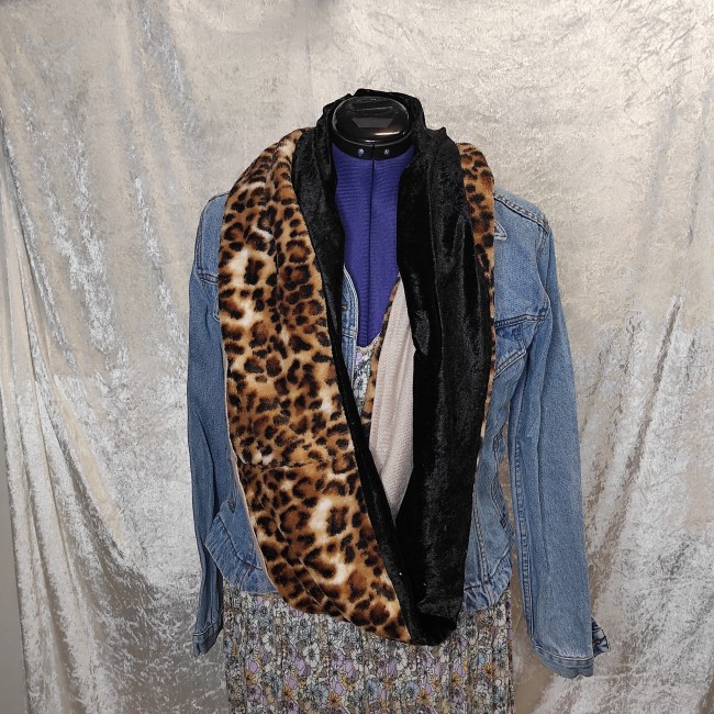 Snood double face léopard et velours accessoire chaud hiver