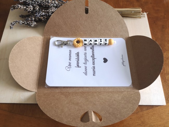 porte clé abricot+carte mamie exceptionnelle+enveloppe kraft