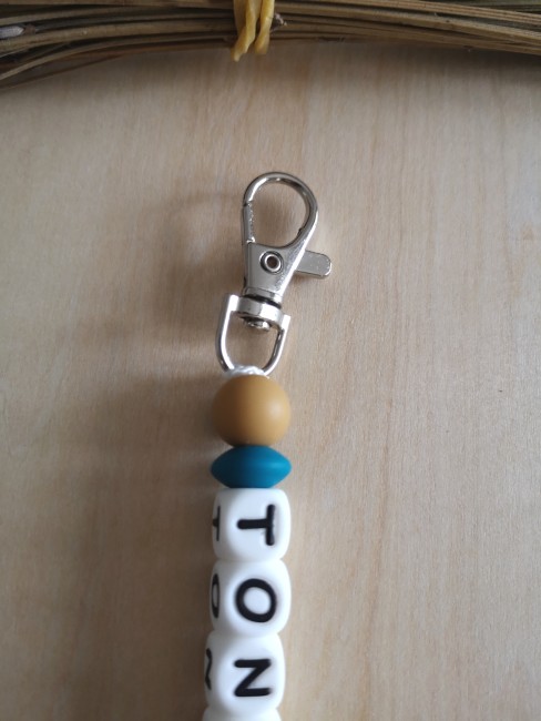 porte clé amande vert lin haut