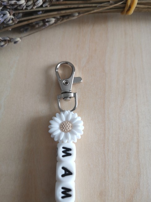 porte clé blanc mamie haut