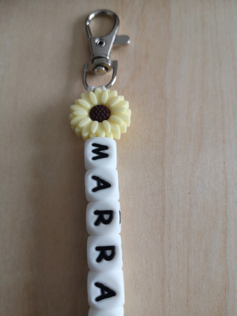 porte clé jaune pâle haut