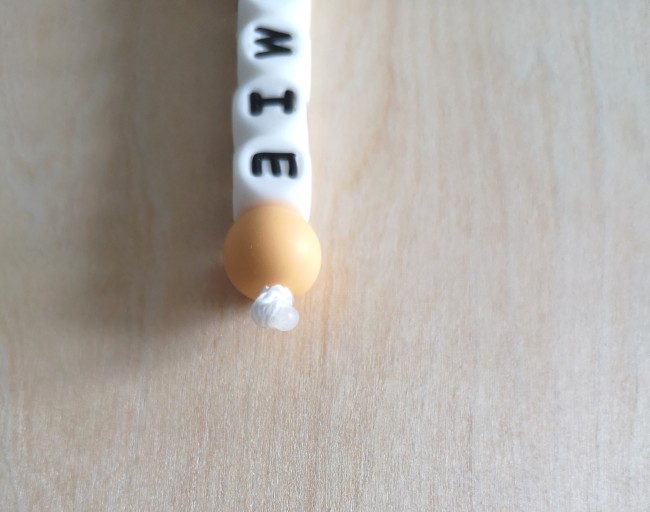 porte clé abricot bas