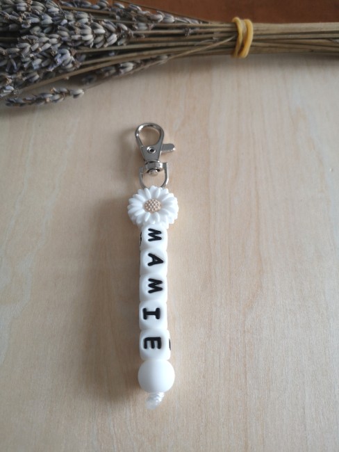 porte clé blanc mamie