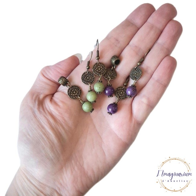 Anathilde - Parures en pierres naturelles 8 mm bleues, noires, verte, violettes sur métal couleur bronze