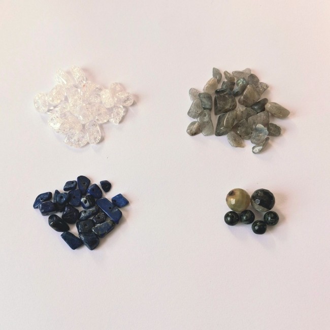 Lot de perles chips + rondes 01a