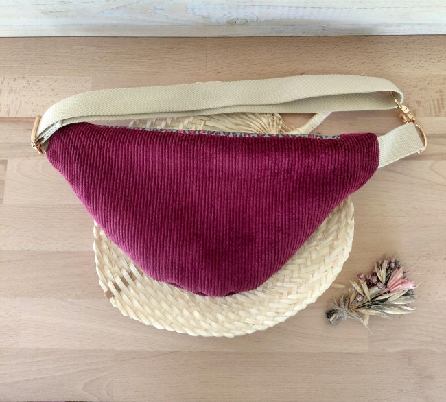 sac banane femme prune velours côtelé et tissu léopard