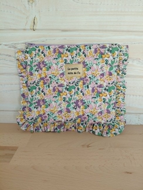 fermeture zippée de la trousse de toilette Pétale