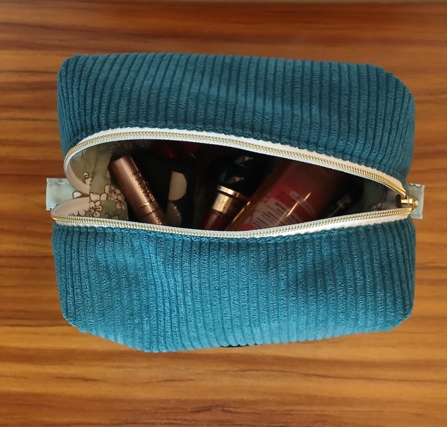 trousse-de-toilette-velvet-dessus