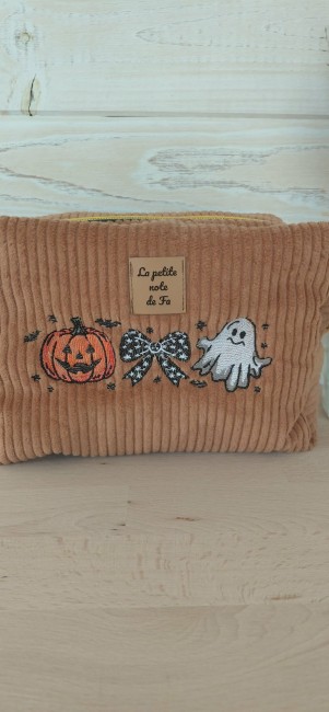 Trousse de toilette brodée citrouille et fantômes
